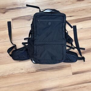 Tortuga 35L Outbreaker Backpack: black, carry on luggage size, laptop compartmen